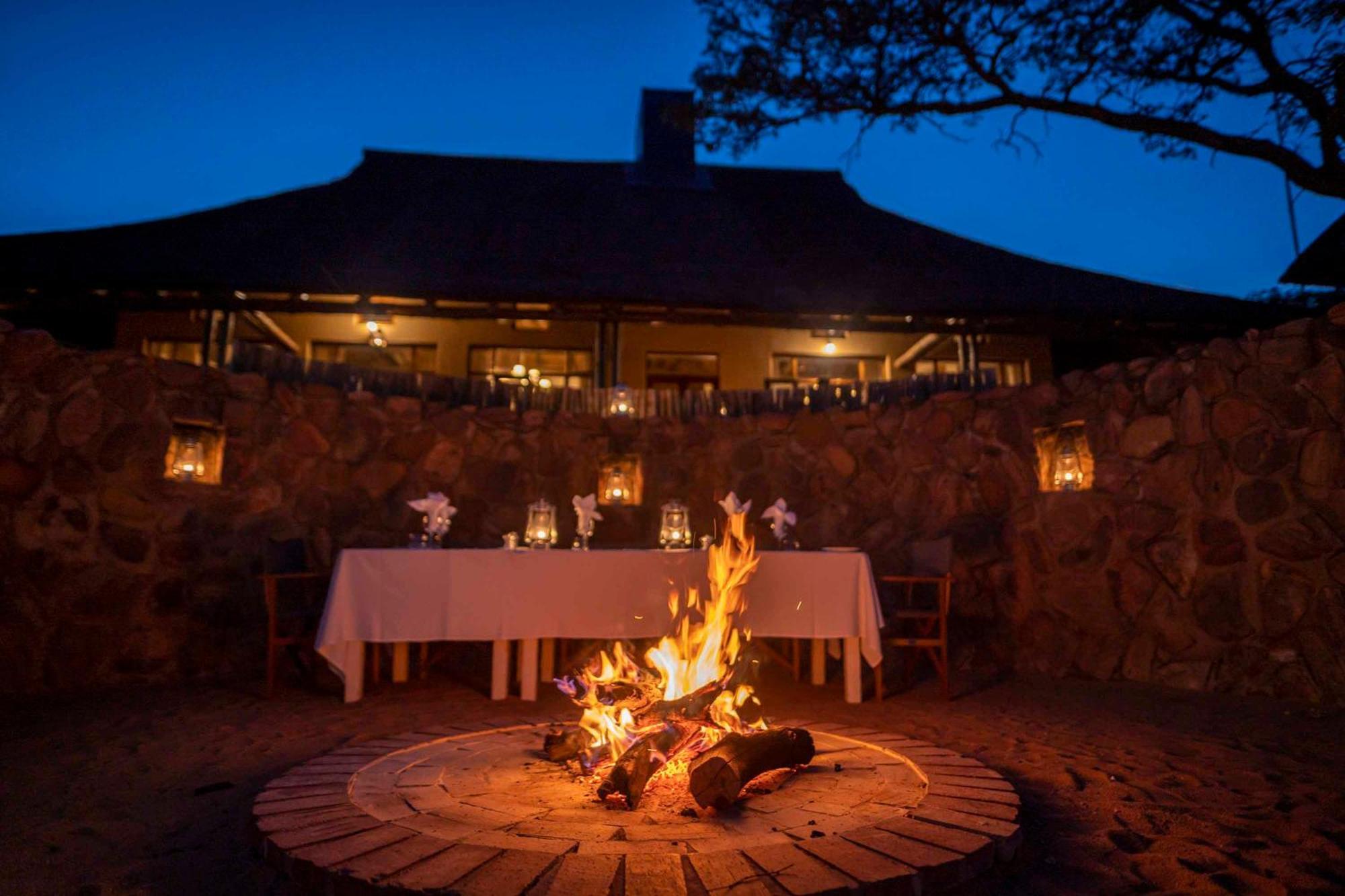 Ekuthuleni Lodge Strand Exterior photo